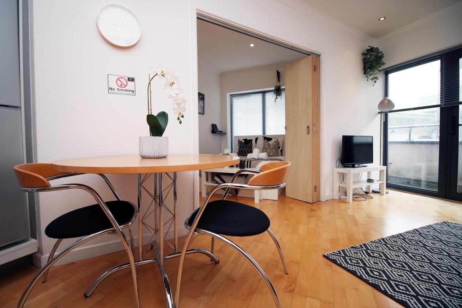 Centrally Located Spacious 2Br | Cohost Partners Cardiff Bagian luar foto